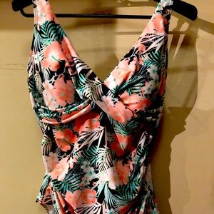 One piece bathing suit NEVER WORN!